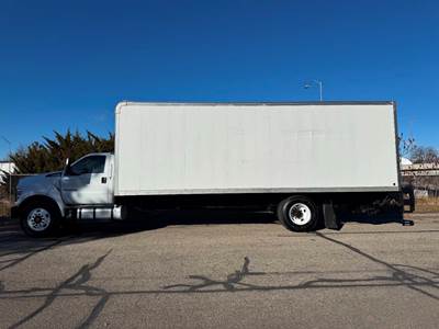 Ford F-750 Box Truck