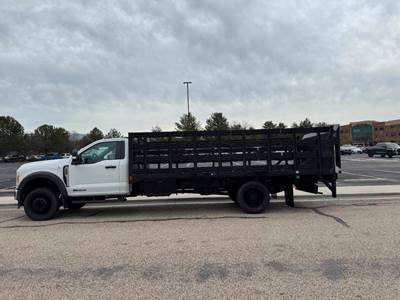 Ford F-550 Flatbed Truck