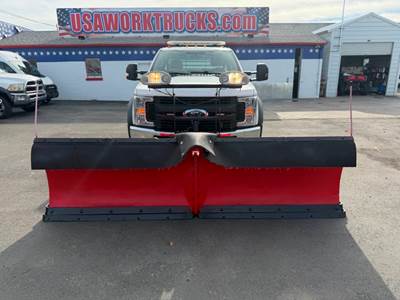 Ford F-550 Flatbed Truck