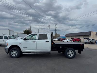 RAM 2500 Flatbed Truck - Automatic
