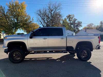Chevrolet Silverado 2500HD Crew Cab