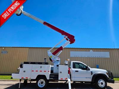 Ford F-550 Boom / Bucket Truck