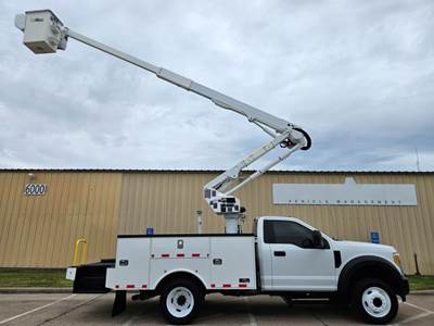 Ford F-550 Boom / Bucket Truck