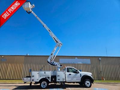 Ford F-550 Boom / Bucket Truck