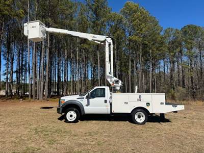 2016 Ford F-550 Super Duty with Altec AT-37G