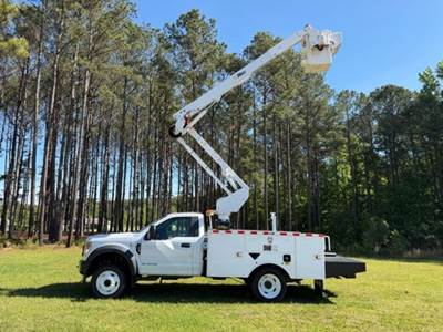 2020 Ford F-550 Super Duty Altec AT-40G