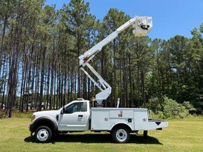2017 Ford F-550 Super Duty Altec AT-37G