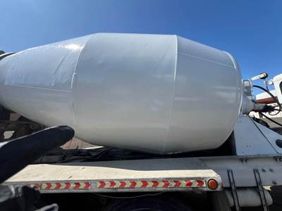 1998 Peterbilt 357 Cummins Mixer / Ready Mix / Concrete Truck