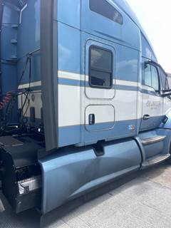 2019 Kenworth T680 Sleeper Semi Truck