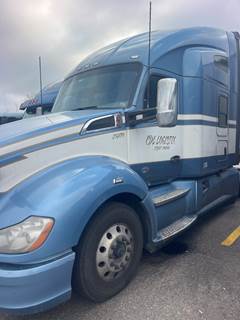 2019 Kenworth T680 Sleeper Semi Truck