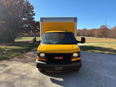 2016 GMC Savana Box Truck