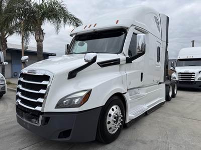 Freightliner Cascadia 126 Sleeper Semi Truck - 72" Raised Roof Sleeper, Detroit 505HP, 12 Speed Dt12 Automatic