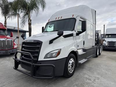 Freightliner Cascadia 126 Sleeper Semi Truck - 72" Raised Roof Sleeper, Detroit 455HP, 12 Speed Dt12 Automatic