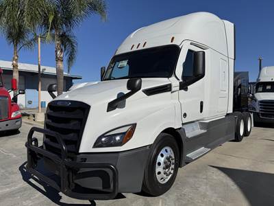 Freightliner Cascadia 126 Sleeper Semi Truck - 72" Raised Roof Sleeper, Detroit 455HP, 12 Speed Dt12 Automatic