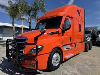 Freightliner Cascadia 126 Sleeper Semi Truck - 72" Raised Roof Sleeper, Detroit 505HP, 12 Speed Dt12 Automatic
