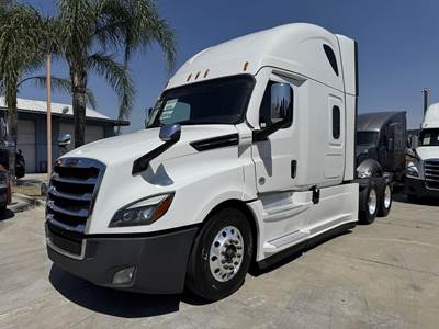 Freightliner Cascadia 126 Sleeper Semi Truck - 72" Raised Roof Sleeper, Detroit 505HP, 12 Speed Dt12 Automatic
