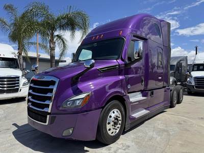 Freightliner Cascadia 126 Sleeper Semi Truck - 72" Raised Roof Sleeper, Detroit 475HP, 12 Speed Dt12 Automatic