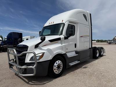 Freightliner Cascadia 126 Sleeper Semi Truck - 72" Raised Roof Sleeper, Detroit 470HP, 12 Speed Dt12 Automatic