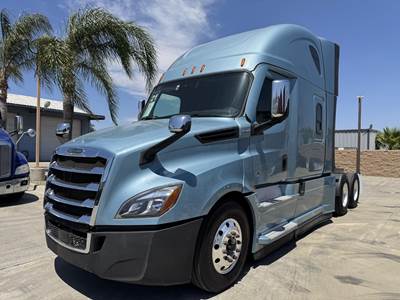 Freightliner Cascadia 126 Sleeper Semi Truck - 72" Raised Roof Sleeper, Detroit 455HP, 12 Speed Dt12 Automatic