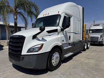 Freightliner Cascadia 126 Sleeper Semi Truck - 72" Raised Roof Sleeper, Detroit 475HP, 12 Speed Dt12 Automatic