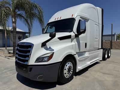 Freightliner Cascadia 126 Sleeper Semi Truck - 72" Raised Roof Sleeper, Detroit 505HP, 12 Speed Dt12 Automatic