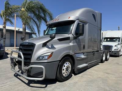 Freightliner Cascadia 126 Sleeper Semi Truck - 72" Raised Roof Sleeper, Detroit 455HP, 12 Speed Dt12 Automatic
