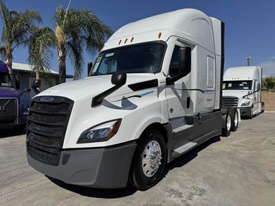 Freightliner Cascadia 126 Sleeper Semi Truck - 72" Raised Roof Sleeper, Detroit 475HP, 12 Speed Dt12 Automatic