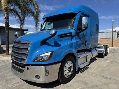 Freightliner Cascadia 126 Sleeper Semi Truck - 72" Mid Roof Sleeper, Cummins 500HP, 10 Speed Manual