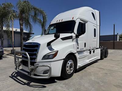 Freightliner Cascadia 126 Sleeper Semi Truck - 72" Raised Roof Sleeper, Detroit 450HP, 13 Speed Manual