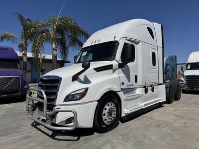 Freightliner Cascadia 126 Sleeper Semi Truck - 72" Raised Roof Sleeper, Detroit 450HP, 13 Speed Manual