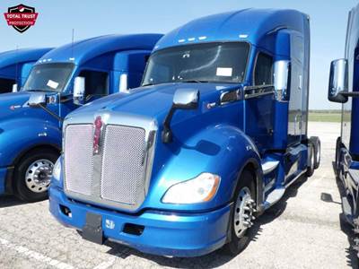 Kenworth T680 Sleeper Semi Truck - 76" Raised Roof Sleeper, Cummins 500HP, 18 Speed Manual