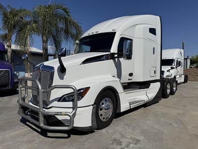 Kenworth T680 Sleeper Semi Truck - 76" Raised Roof Sleeper, Cummins 500HP, 18 Speed Manual