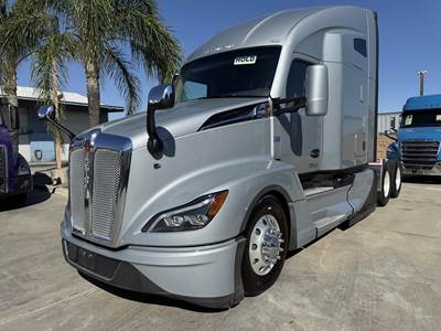 Kenworth T680 Sleeper Semi Truck - 76" Raised Roof Sleeper, Cummins 450HP, 13 Speed Manual