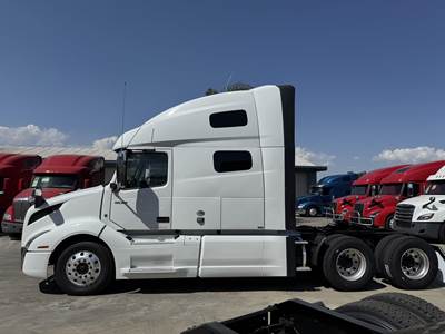 Volvo VNL64T760 Sleeper Semi Truck - 76" Raised Roof Sleeper, D13N455 455HP, 12 Speed I Shift Automatic