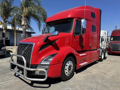 Volvo VNL64T760 Sleeper Semi Truck - 76" Raised Roof Sleeper, D13N455 455HP, 12 Speed I Shift Automatic