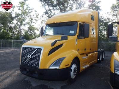 Volvo VNL64T760 Sleeper Semi Truck - 76" Raised Roof Sleeper, D13 455HP, 12 Speed I Shift Automatic
