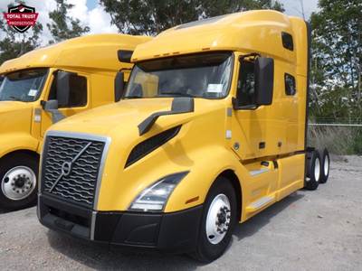 Volvo VNL64T760 Sleeper Semi Truck - 76" Raised Roof Sleeper, D13 455HP, 12 Speed I Shift Automatic