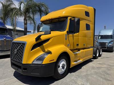 Volvo VNL64T760 Sleeper Semi Truck - 76" Raised Roof Sleeper, D13 455HP, 12 Speed I Shift Automatic