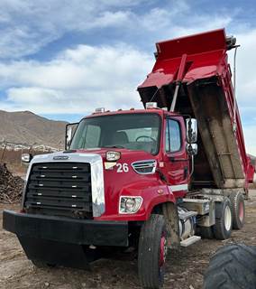 Freightliner 108SD Dump Truck