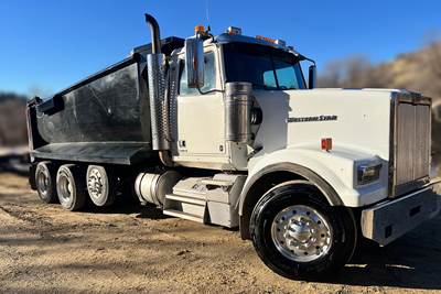 Western Star 4900SF Dump Truck