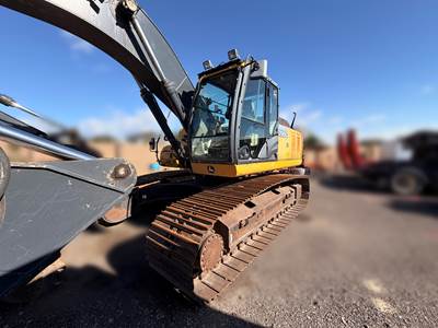 John Deere 290G LC Excavator