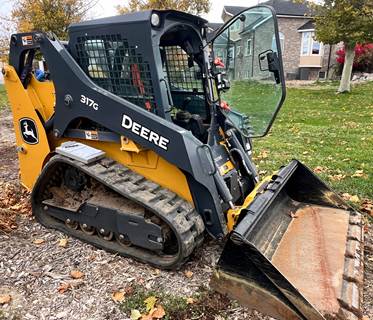 John Deere 317G Mini Skid Steer