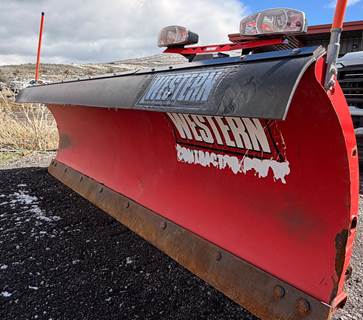 Western Pro Plus Ultra Finish snow plow 8'