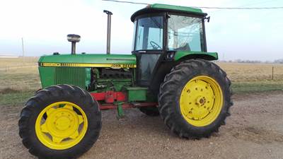 John Deere 2950 Tractor - Westendorf Front Loader