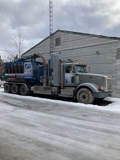 2013 Peterbilt HV56 Vacuum Truck
