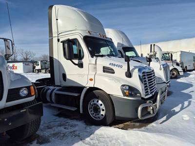 2018 Freightliner Cascadia 113 Day Cab Truck