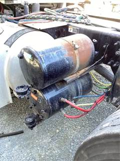 Freightliner Cascadia 126 Air Tank