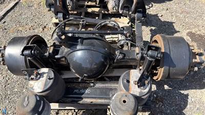Meritor-Rockwell RS23161 Rear Axle Assembly for a 2021 Freightliner M2 112 Medium Duty