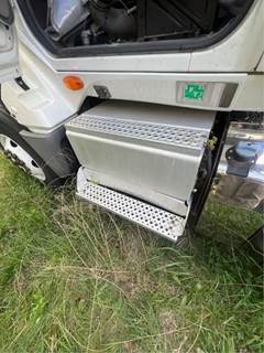 International LT625 Battery Box