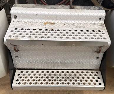 Kenworth T880 Battery Box